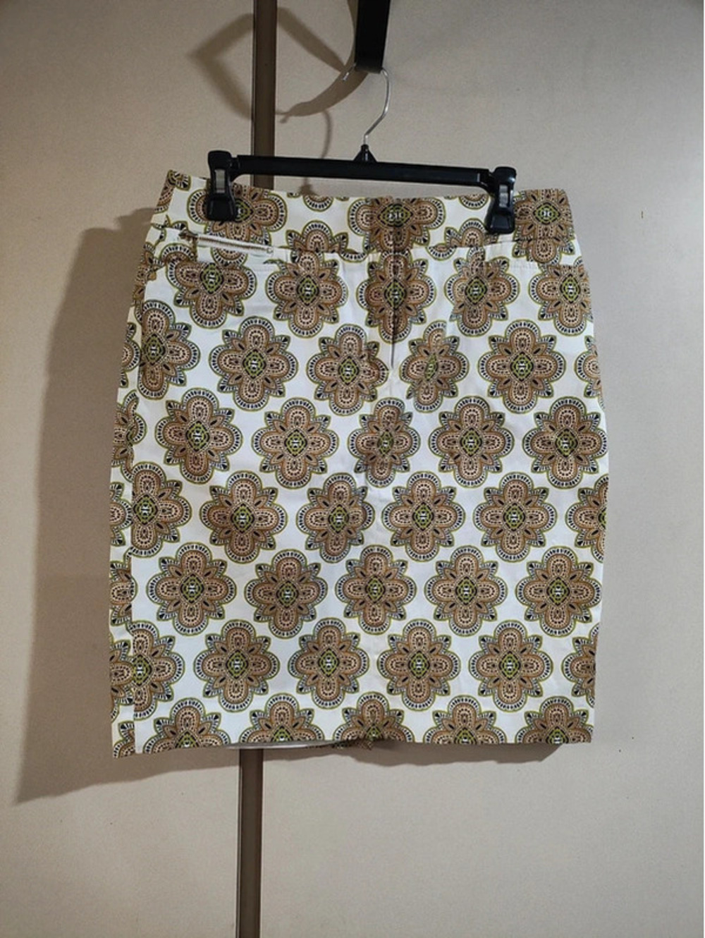 Jones New York size 8 skirt
